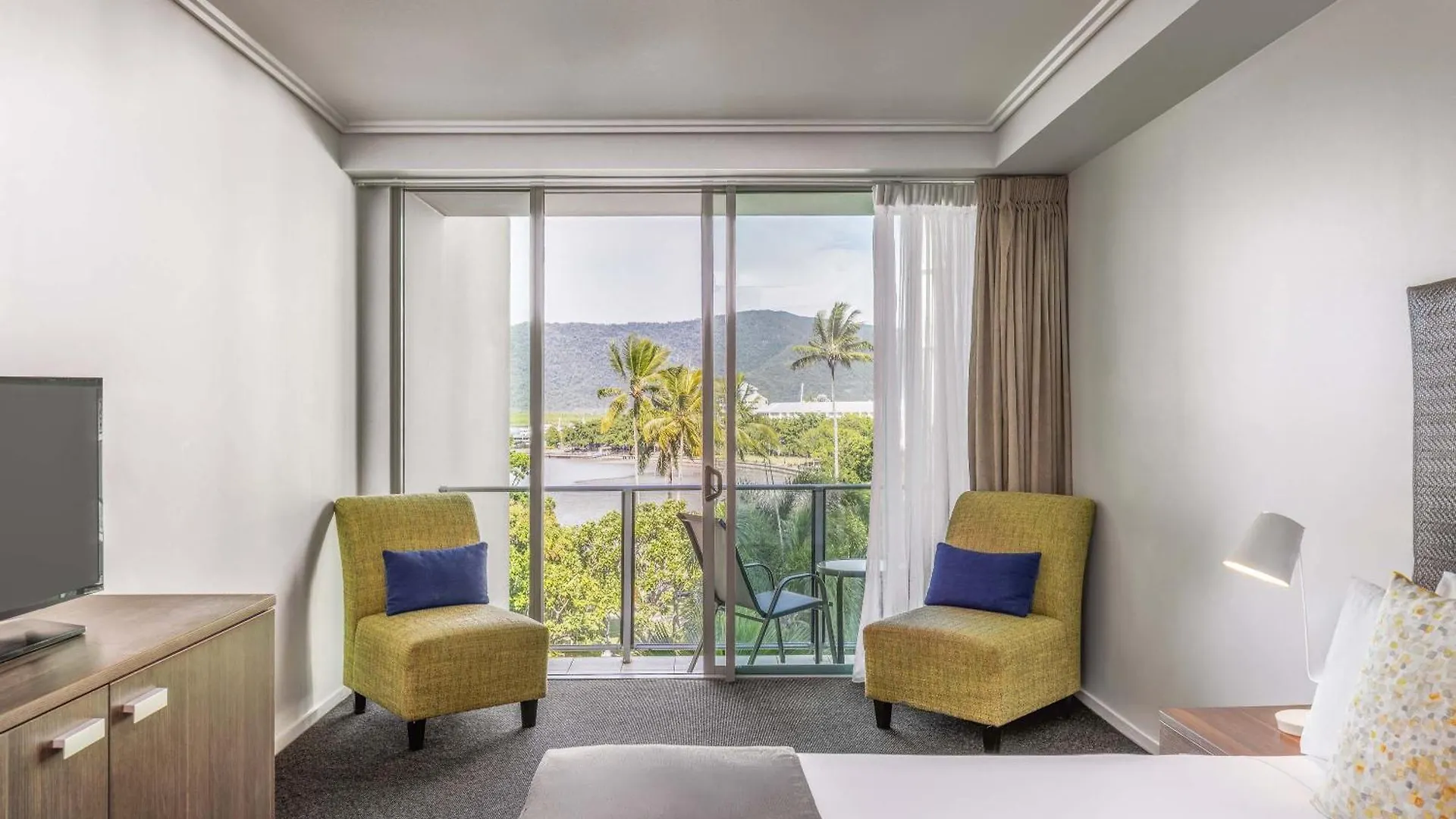 Mantra Trilogy Hotel Cairns