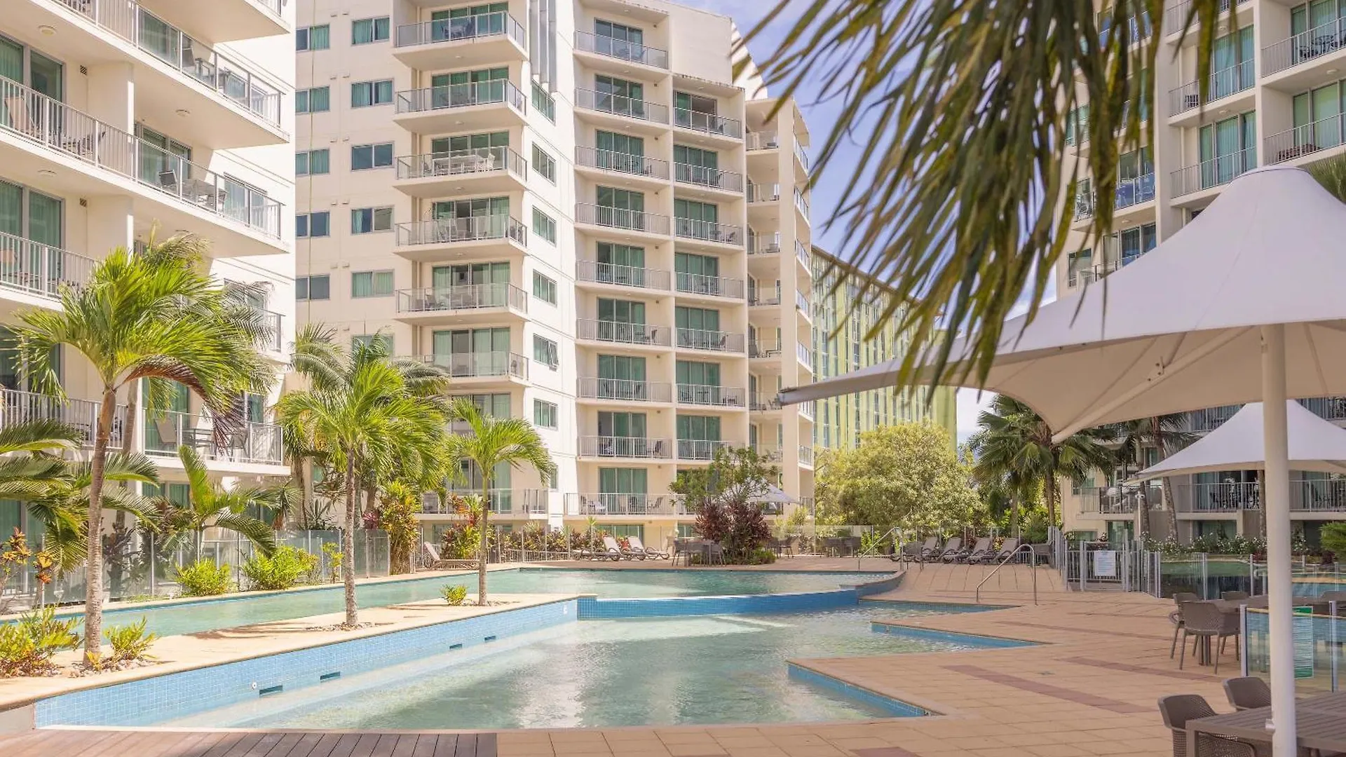 ****  Mantra Trilogy Hotel Cairns Australia