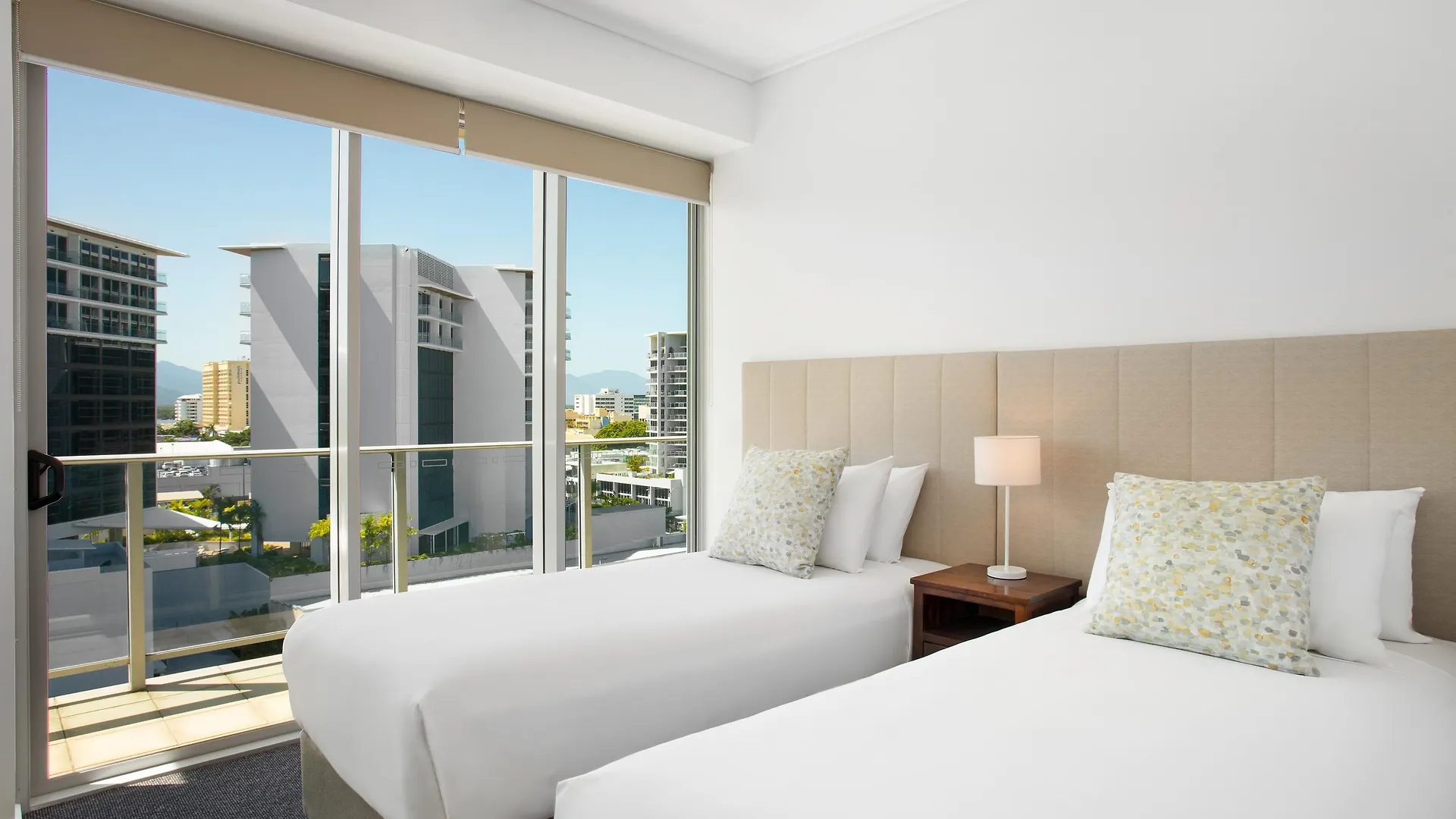 Hotel Mantra Trilogy Cairns
