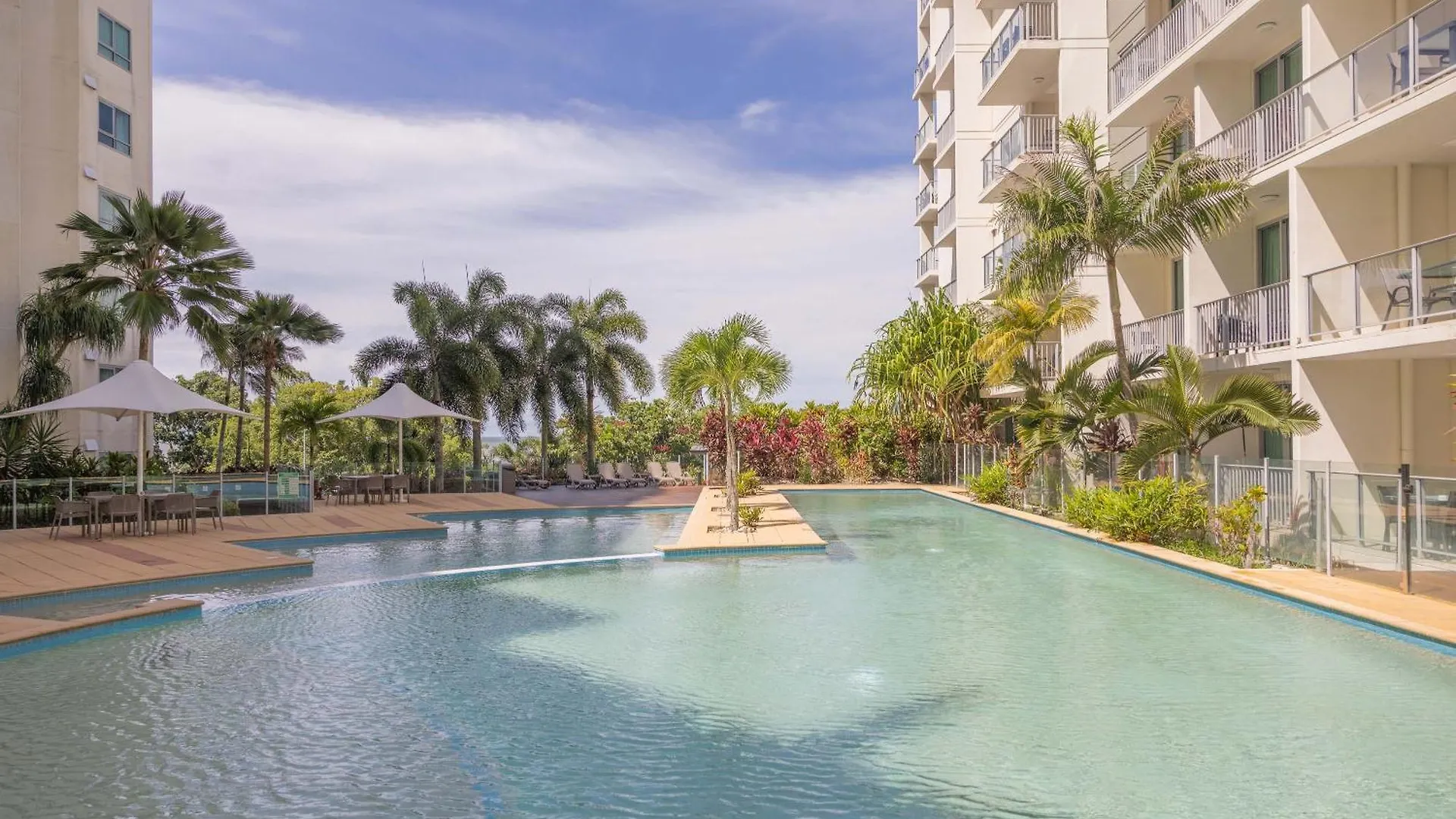 Hotel Mantra Trilogy Cairns