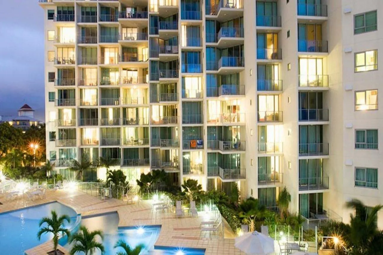 Hotel Mantra Trilogy Cairns